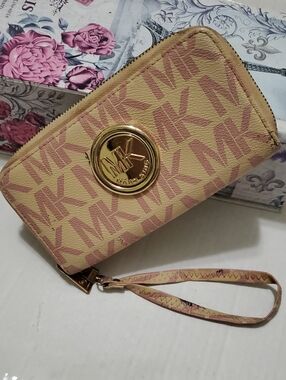 Mary King Beige & Pink Signature Logo Vegan Leather Wristlet Wallet